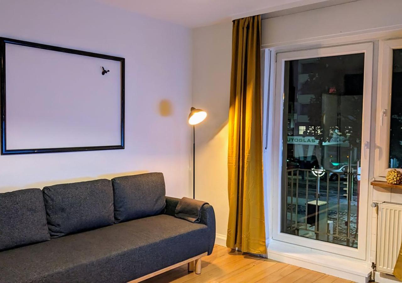 65Qm Altbaucharme Mit Zwei Balkonen Lägenhet Karlsruhe Exteriör bild